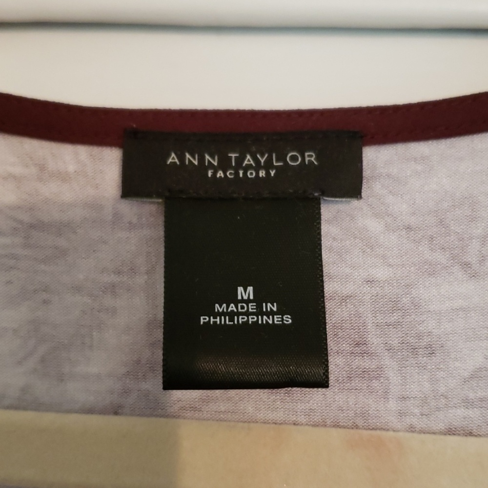 Ann Taylor M burgundy floral tank - Picture 2 of 3